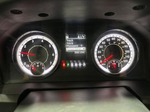 Used 2019 RAM 1500 Express image 9