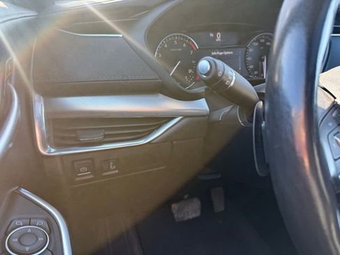 Certified 2020 Cadillac XT4 Premium Luxury w/ Cold Weather Package image 18