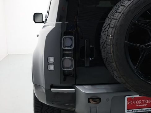 Used 2023 Land Rover Defender 90 V8 AWD/4WD image 63
