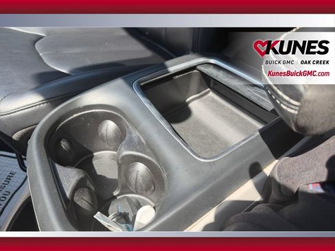 Used 2023 Chrysler Pacifica Touring-L FWD image 30