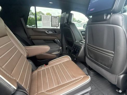 Used 2026 GMC Yukon Denali Ultimate w/ LPO, Illumination Package AWD/4WD image 23