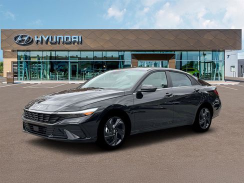 New 2026 Hyundai Elantra SEL Sport Premium FWD image 2