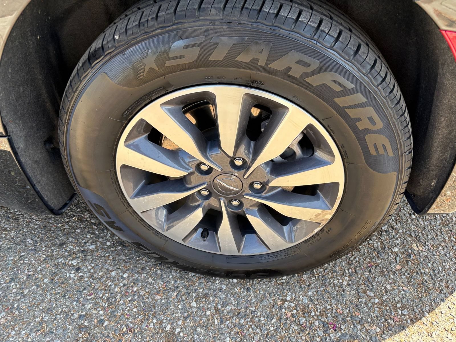 Used 2023 Chrysler Pacifica Touring-L FWD image 32