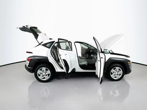 Used 2025 Hyundai Kona SE AWD/4WD image 25