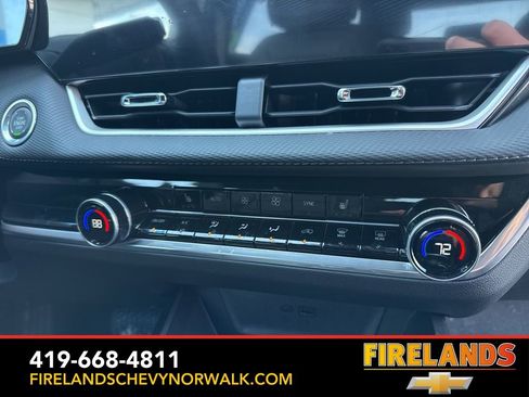 New 2026 Chevrolet Equinox LT w/ Convenience Package II image 21