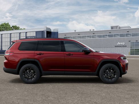 New 2026 Jeep Grand Cherokee L 4WD image 37