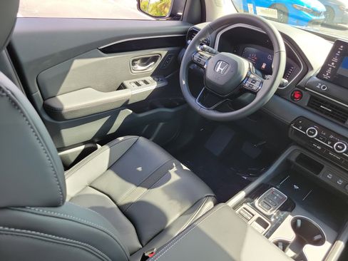 New 2026 Honda Pilot EX-L image 3