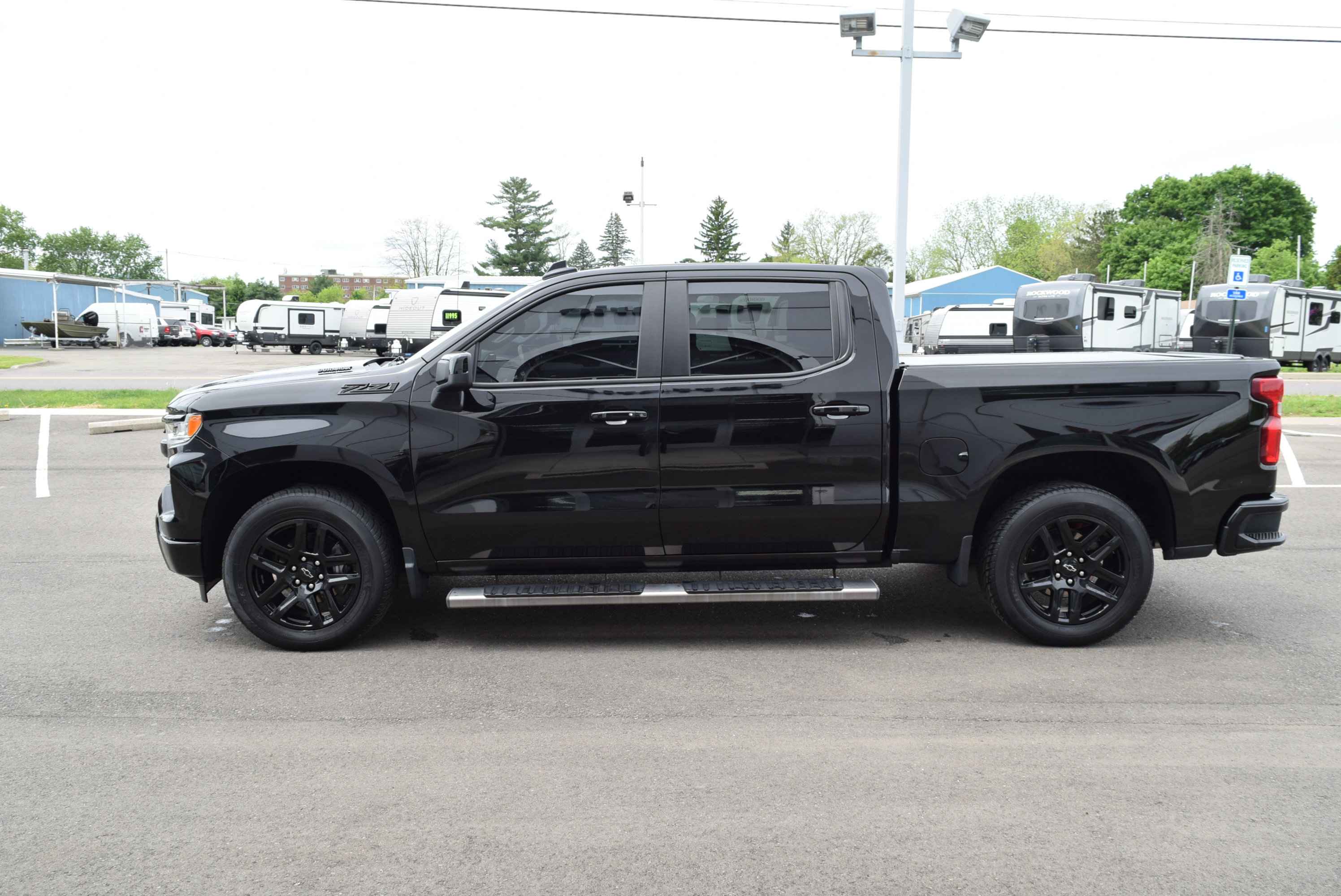 Used 2024 Chevrolet Silverado 1500 RST w/ Convenience Package II AWD/4WD image 5