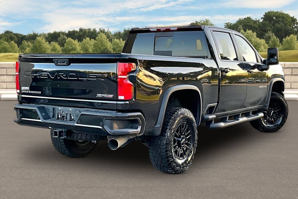 Used 2025 Chevrolet Silverado 2500 ZR2 w/ Technology Package AWD/4WD image 12