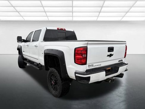 Used 2016 Chevrolet Silverado 2500 High Country image 2