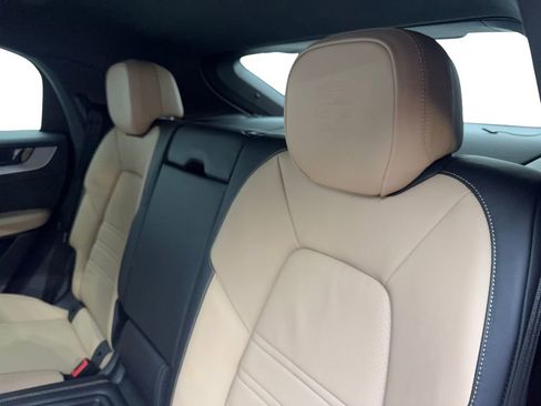 Used 2026 Porsche Cayenne Coupe AWD/4WD image 34