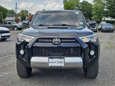 Used 2020 Toyota 4Runner TRD Off-Road Premium w/ Moonroof Package AWD/4WD image 2
