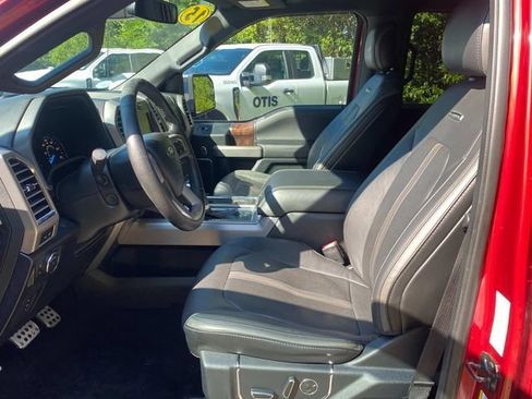 Used 2015 Ford F150 Platinum w/ Equipment Group 701A Luxury AWD/4WD image 11