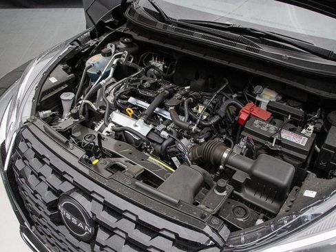 New 2025 Nissan Kicks Play S image 28