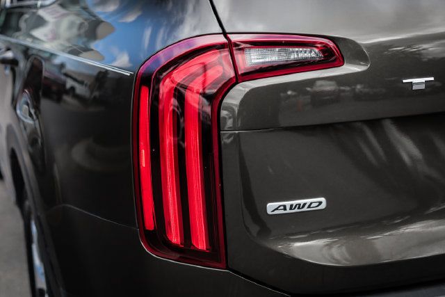 Used 2020 Kia Telluride EX AWD/4WD image 22
