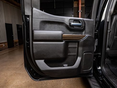 Used 2021 Chevrolet Silverado 1500 LT Trail Boss w/ Convenience Package II image 37