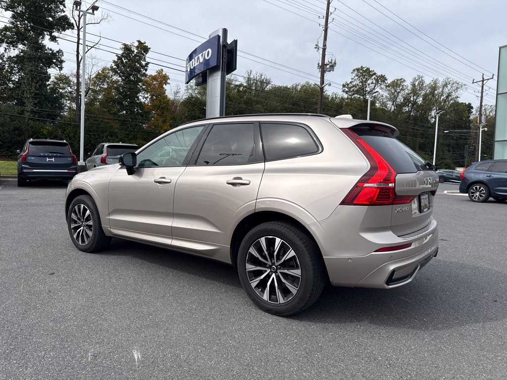 Used 2024 Volvo XC60 B5 Plus w/ Protection Package Premier AWD/4WD image 3