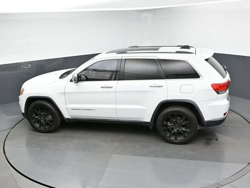 Used 2016 Jeep Grand Cherokee Limited w/ Luxury Group II image 24