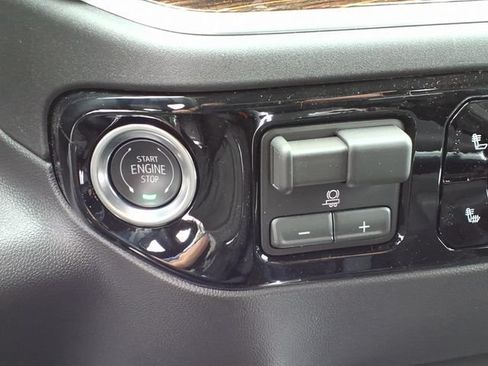 New 2026 GMC Sierra 1500 Elevation w/ Preferred Package AWD/4WD image 23