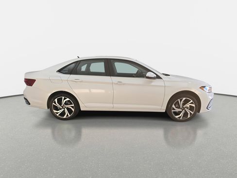 New 2026 Volkswagen Jetta SEL image 2