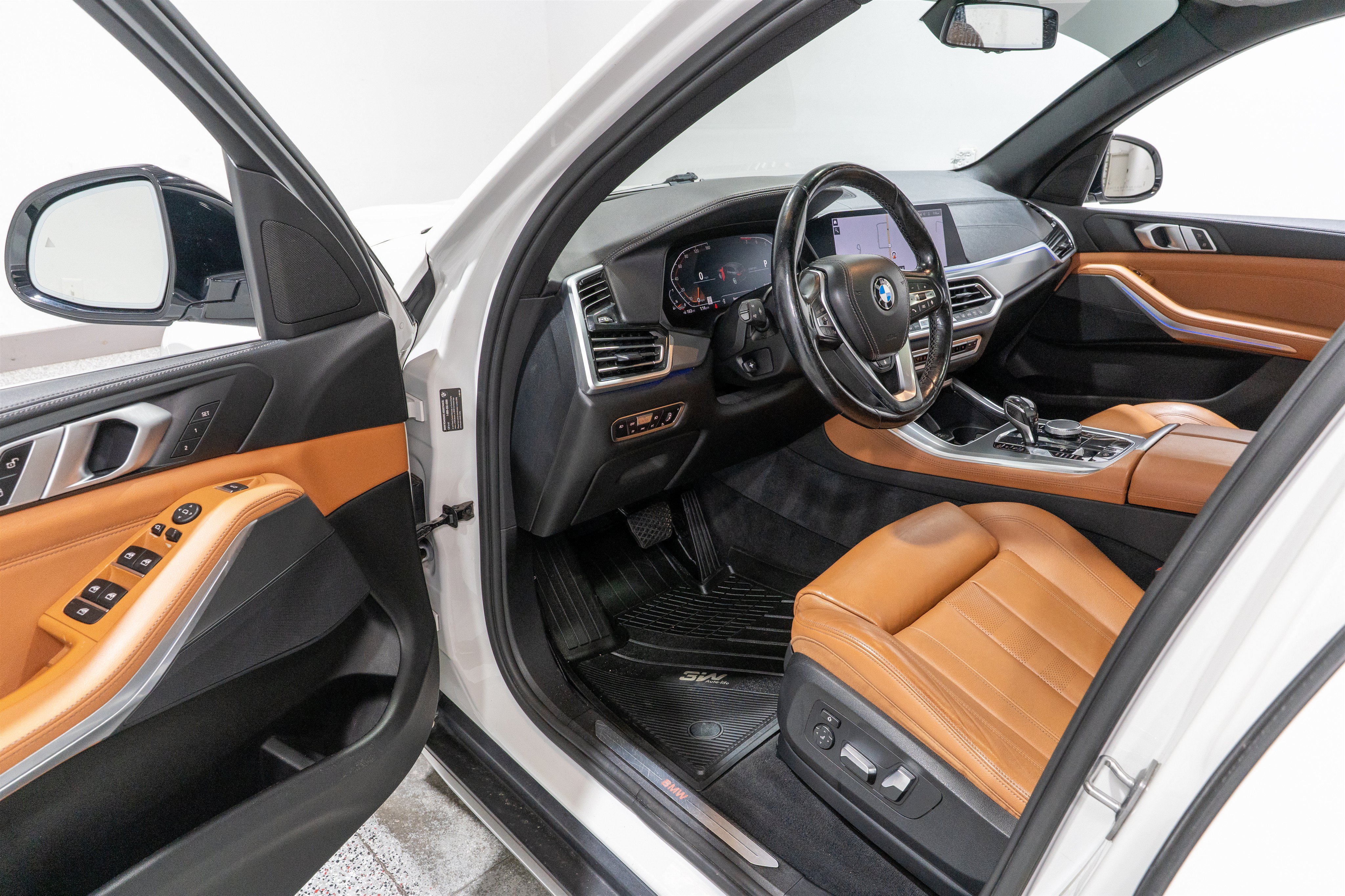 Used 2019 BMW X5 xDrive40i w/ Premium Package 2 AWD/4WD image 12