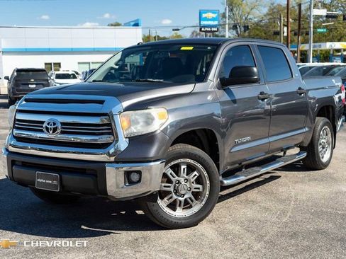 Used 2017 Toyota Tundra SR5 image 1