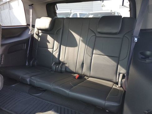 Used 2017 GMC Yukon SLT w/ Open Road Package image 18