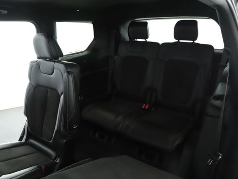 Used 2023 Jeep Grand Cherokee L Laredo image 6