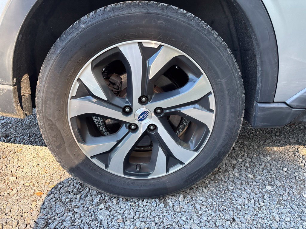 Used 2020 Subaru Outback Limited AWD/4WD image 5