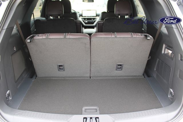 New 2026 Ford Explorer Platinum RWD image 6