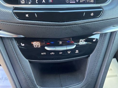 Certified 2025 Cadillac XT5 Premium Luxury image 16