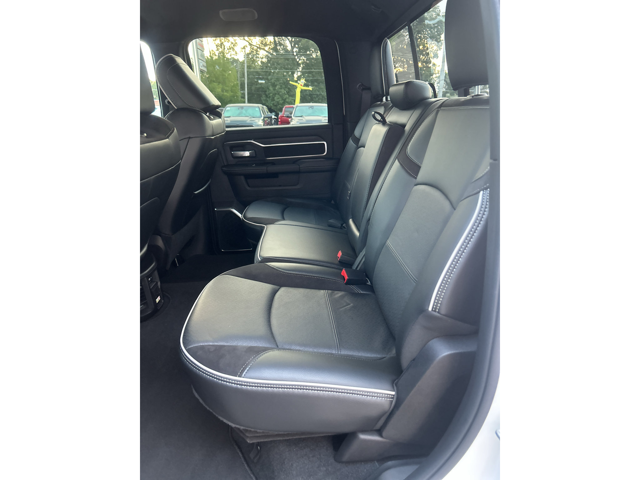 Used 2026 RAM 2500 Laramie AWD/4WD image 9