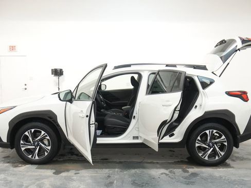 Used 2025 Subaru Crosstrek 2.0i Premium image 27