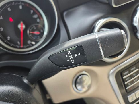 Used 2019 Mercedes-Benz GLA 250 4MATIC image 23