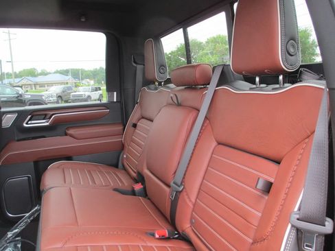 New 2026 GMC Sierra 2500 Denali Ultimate AWD/4WD image 14