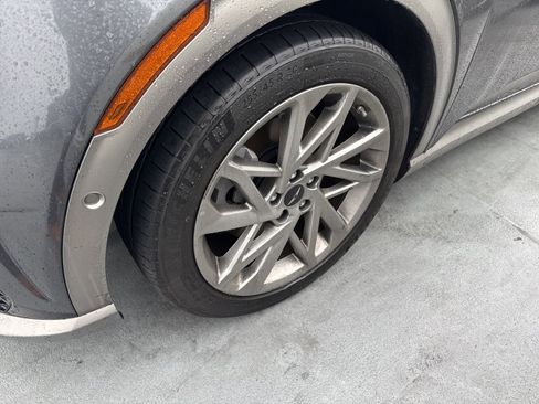 Used 2023 Genesis GV60 Advanced image 3