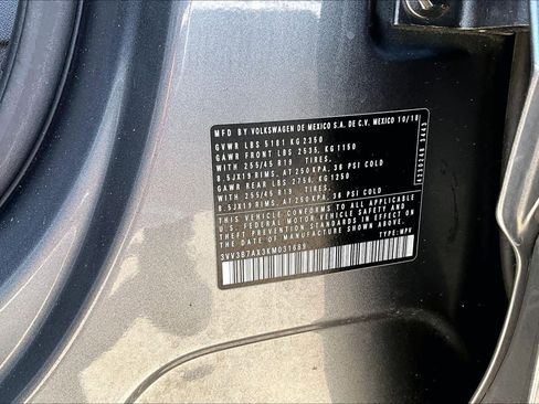 Used 2019 Volkswagen Tiguan SEL R-Line image 35