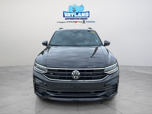 Used 2024 Volkswagen Tiguan SE R-Line FWD image 8