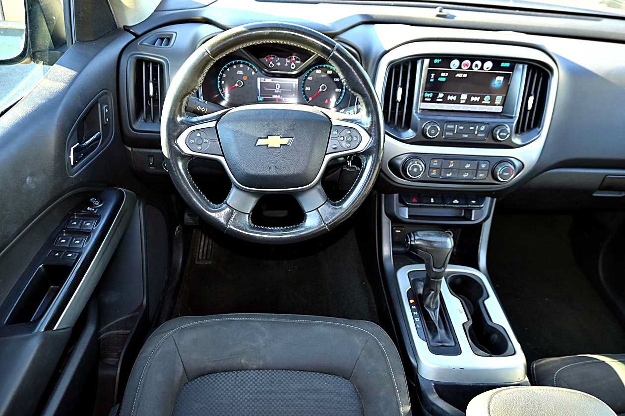 Used 2017 Chevrolet Colorado LT RWD image 6