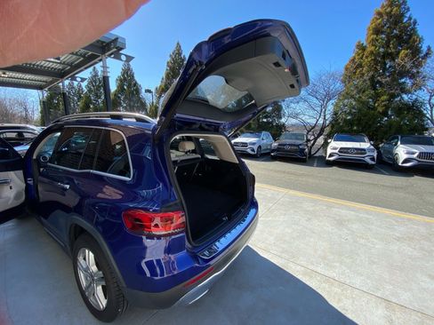 Used 2022 Mercedes-Benz GLB 250 4MATIC image 14