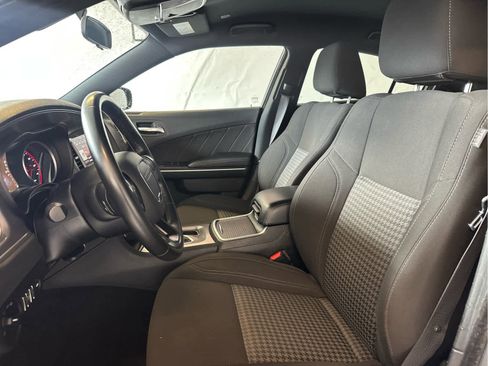 Used 2023 Dodge Charger SXT image 11