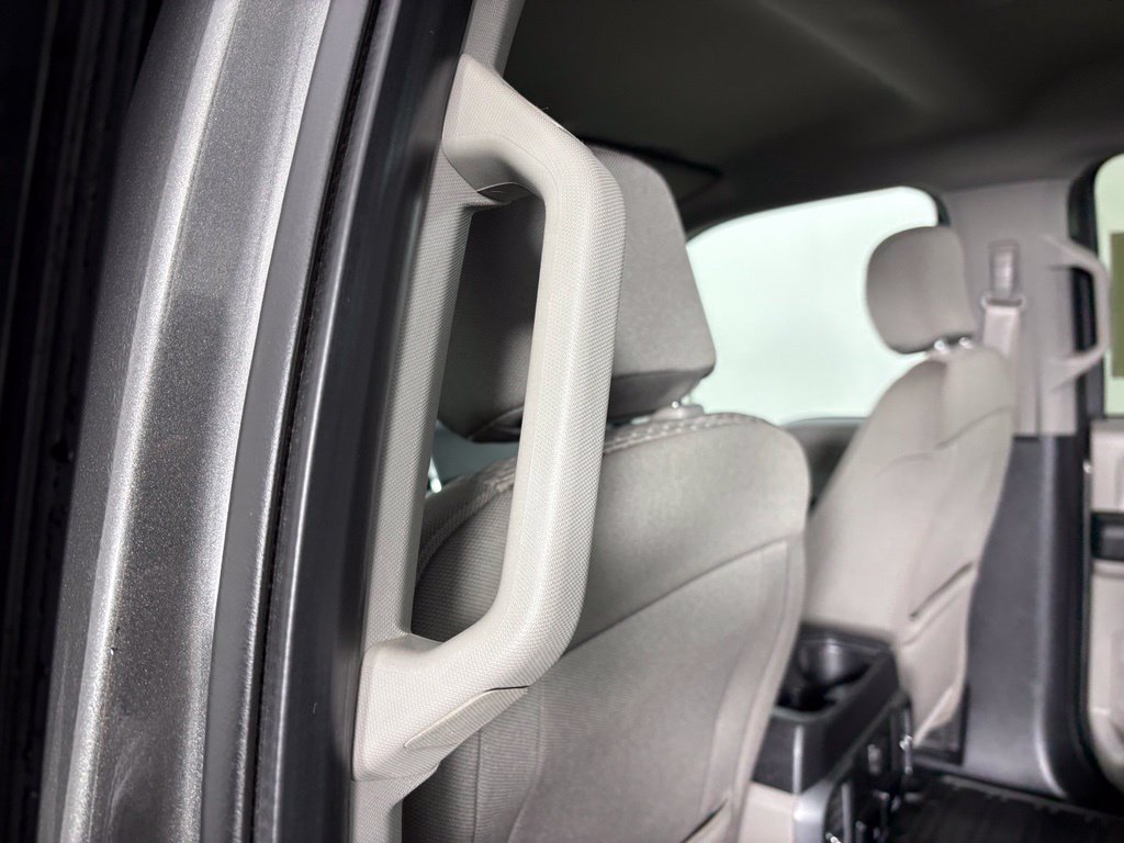 Used 2018 Ford F150 XLT w/ Equipment Group 302A Luxury AWD/4WD image 14