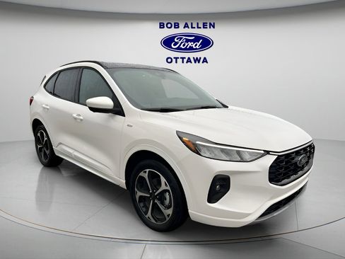 Used 2024 Ford Escape ST-Line Select w/ Tech Pack #2 image 7