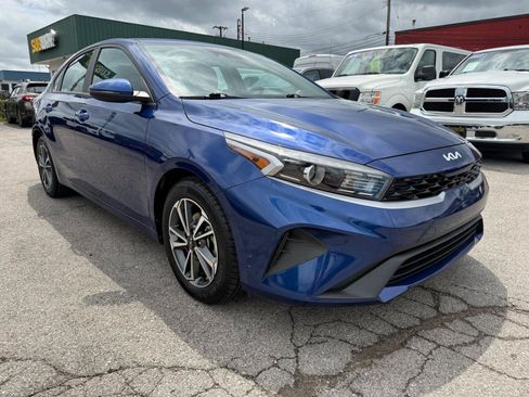Used 2023 Kia Forte LXS w/ LXS Technology Package FWD image 7