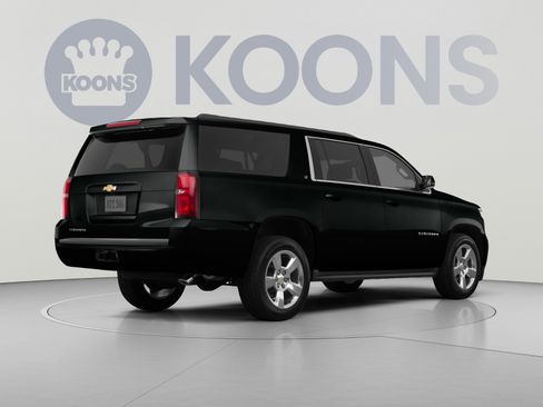 Used 2017 Chevrolet Suburban LT AWD/4WD image 4