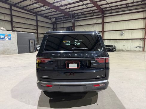 Used 2022 Jeep Wagoneer Series II AWD/4WD image 6