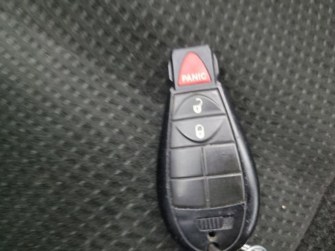 Used 2016 Dodge Grand Caravan American Value Package w/ UConnect Hands-Free Group image 32