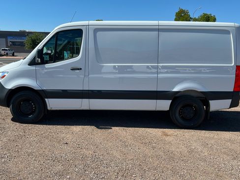 New 2025 Mercedes-Benz Sprinter 2500 image 2