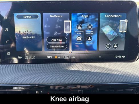 Used 2026 Nissan Kicks SR w/ SR Premium Package FWD image 23