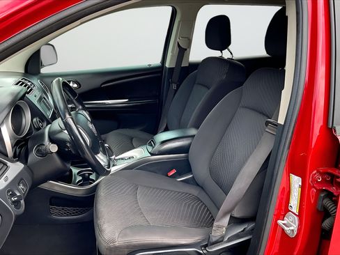 Used 2017 Dodge Journey SE w/ Flexible Seating Group FWD image 17